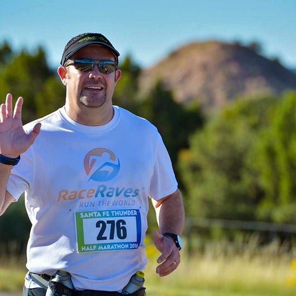 David Geddings repping RaceRaves at the Santa Fe Half Marathon