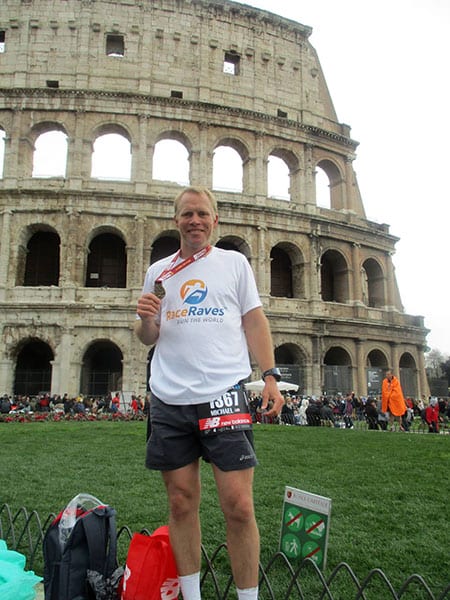 Mike Hess repping RaceRaves at Rome Marathon 2015
