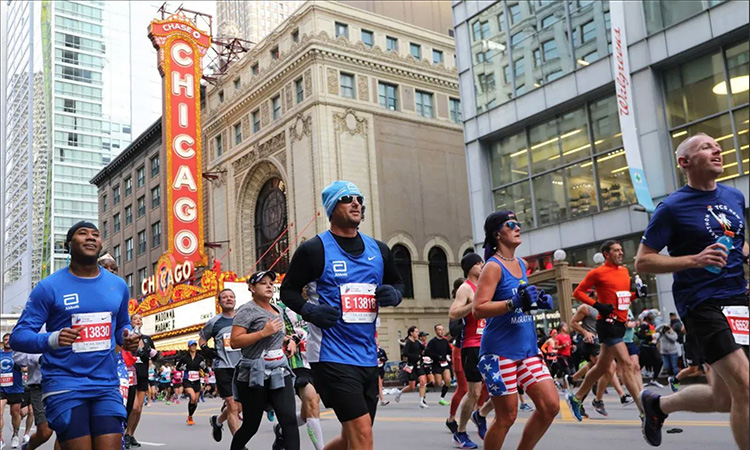 Runners at the Chicago Marathon